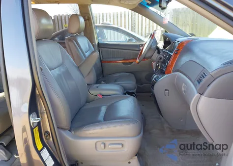 2008 Toyota Sienna Limited z USA, uszkodzony, nr VIN 5TDBK22C78S008823